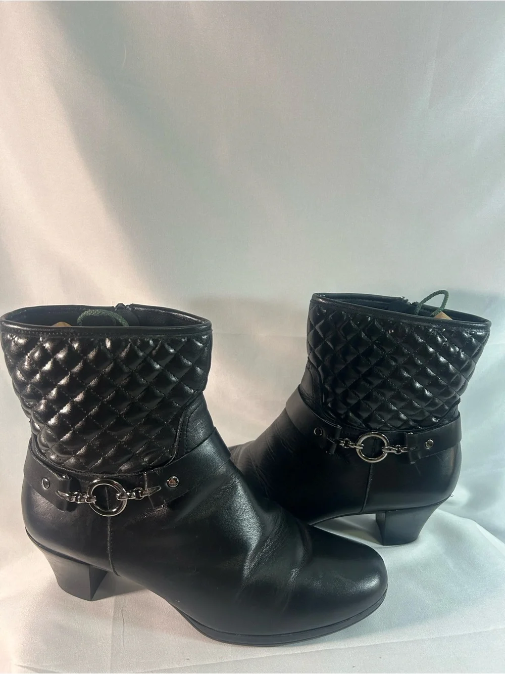 Munro Black Quilted Leather Ankle Boots with Hardware